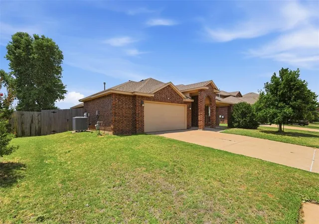 Photo 3 of Sale Pending at 11316 NW 96th Street, Yukon, OK 73099 | MLS# 1235912 | Listing updated on 2026-08-19