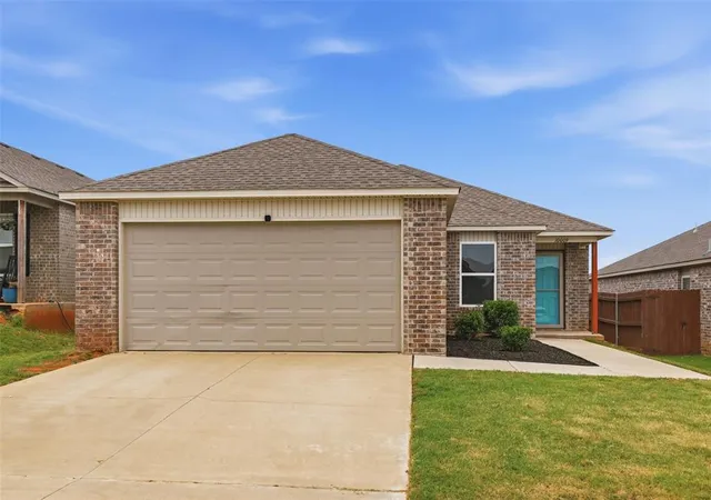 Single family home for sale at 10009 Copperhead Rd, Yukon, OK 73099 | MLS# 1235913