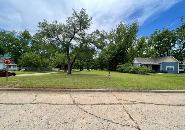 Photo 1 of Land for sale at 1001 W Mansur Ave, Guthrie, OK 73044 | MLS# 1235933 | Listing updated on 2026-08-20