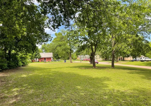 Photo 3 of Land for sale at 1001 W Mansur Ave, Guthrie, OK 73044 | MLS# 1235933 | Listing updated on 2026-08-20