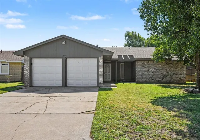 Photo 1 of Single family home for sale at 1508 W Hollyhead Ter, Yukon, OK 73099 | MLS# 1235938 | Listing updated on 2026-10-06