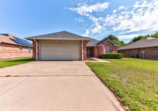 Homes for sale in Newcastle, OK | 333 Ne 9Th Pl, Newcastle, OK 73065 | MLS# 1235962