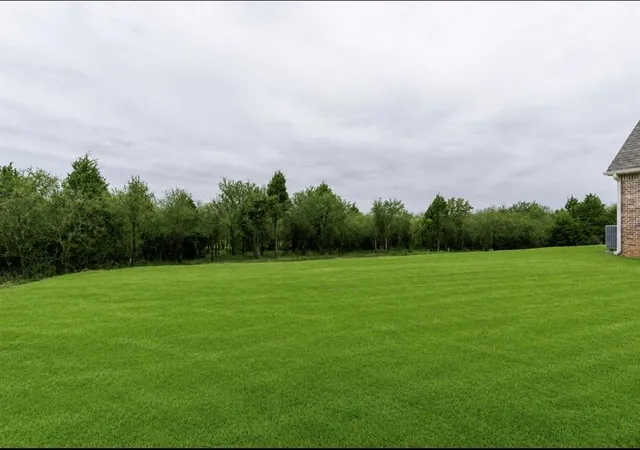 Photo 4 of Sale Pending at 11900 Setenta Grv Cir, Oklahoma City, OK 73150 | MLS# 1235991 | Listing updated on 2026-08-21