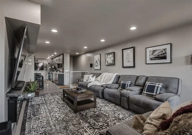 1st image of 6000 N Brookline Ave #60, Oklahoma City, OK 73112 | MLS# 1235996
