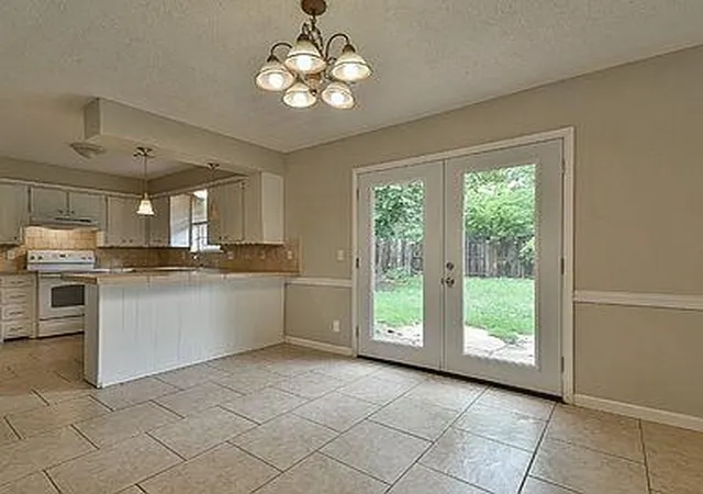 Photo 2 of Single family home for sale at 3208 S Rankin St, Edmond, OK 73013 | MLS# 1236016 | Listing updated on 2026-09-04