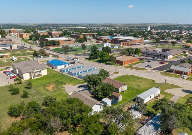 Homes for sale in Weatherford, OK | 519 W Davis Ave, Weatherford, OK 73096 | MLS# 1236023