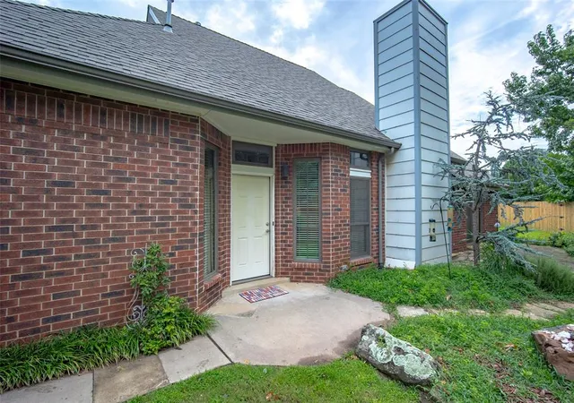 4th image of 121 S Creekdale Dr, Norman, OK 73072 | MLS# 1236042