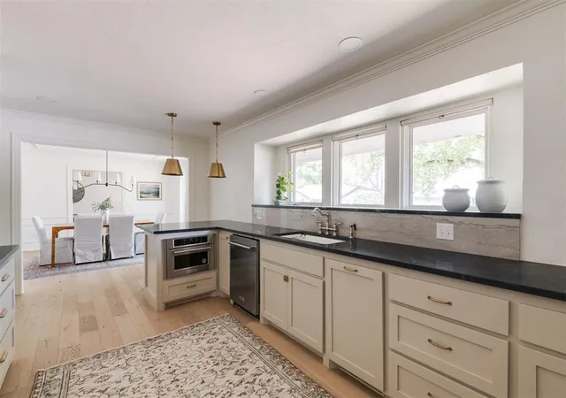 Photo 2 of Single family home for sale at 3100 Stonybrook Rd, Oklahoma City, OK 73120 | MLS# 1236045 | Listing updated on 2026-09-24