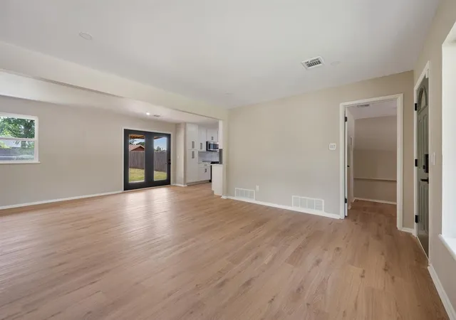 Photo 4 of Sale Pending at 5613 NE Grand Blvd, Oklahoma City, OK 73111 | MLS# 1236052 | Listing updated on 2026-08-22