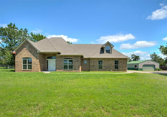 Homes for sale in Harrah, OK | 19861 Ne 10th St, Harrah, OK 73045 | MLS# 1236065