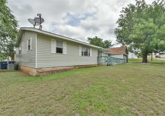 25th image of 418 W Penn St, El Reno, OK 73036 | MLS# 1236069