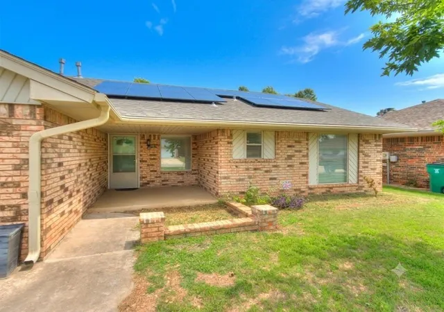 2nd image of 1501 Sw 86th St, Oklahoma City, OK 73159 | MLS# 1236103