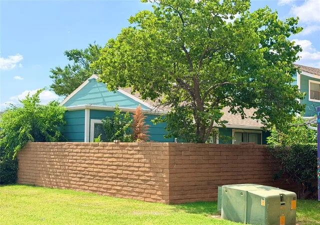 1st image of 2713 Indian Creek Blvd, Oklahoma City, OK 73120 | MLS# 1236112