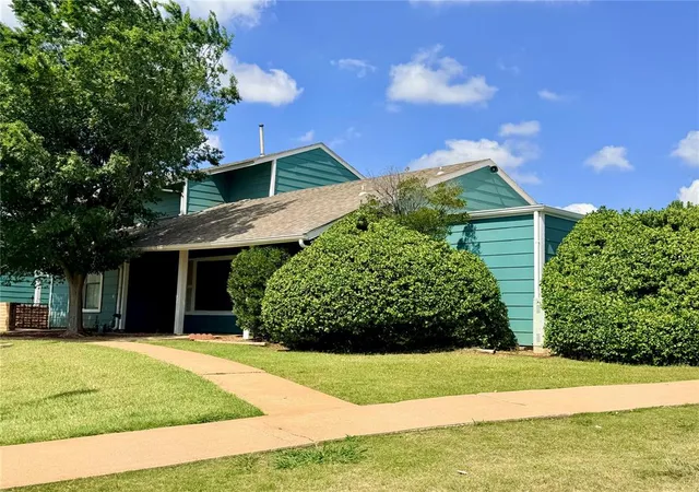 3rd image of 2713 Indian Creek Blvd, Oklahoma City, OK 73120 | MLS# 1236112