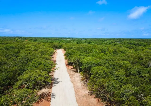2nd image of 13 Titan Dr, Ardmore, OK 73401 | MLS# 1236122