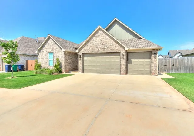 2nd image of 5609 Copper Stone Ct, Mustang, OK 73064 | MLS# 1236149