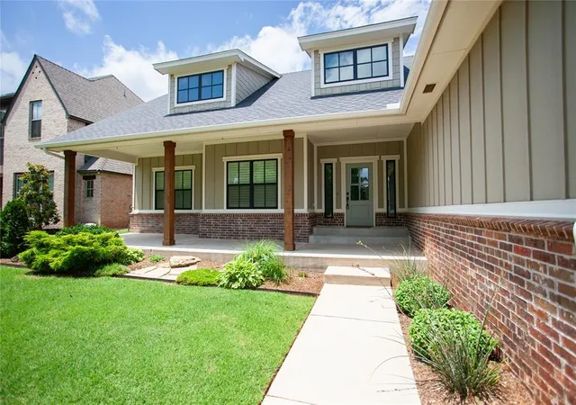 Photo 2 of Single family home for sale at 2809 Tandem Bike Trl, Edmond, OK 73034 | MLS# 1236153 | Listing updated on 2026-09-15