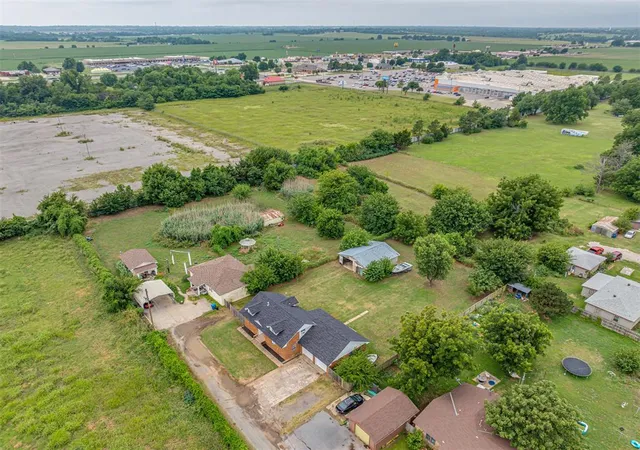 Homes for sale in Newcastle, OK | 202 Nw 34th St, Newcastle, OK 73065 | MLS# 1236162