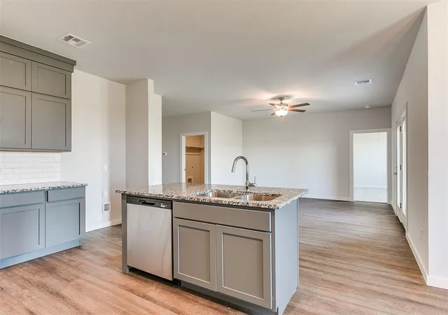 5th image of 1713 Oak Wy, Tuttle, OK 73089 | MLS# 1236169
