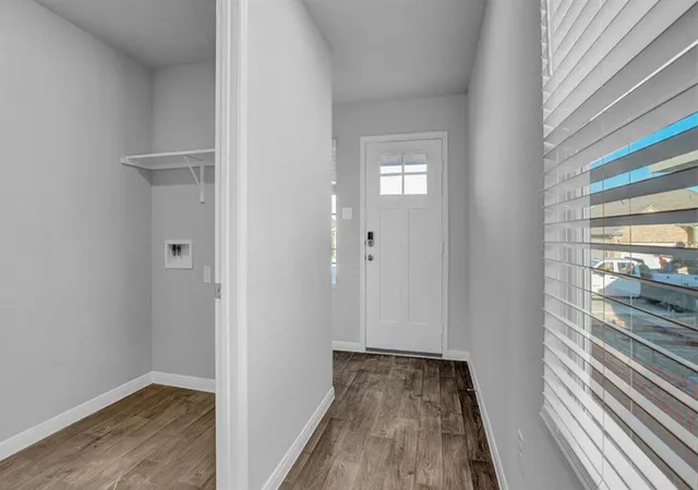 3rd image of 10513 Red Thistle Dr, Oklahoma City, OK 73114 | MLS# 1236192