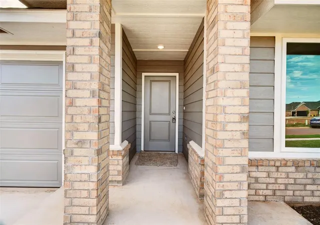Photo 3 of Single family home for sale at 1909 Sage Valley Ter, Yukon, OK 73099 | MLS# 1236194 | Listing updated on 2026-10-22