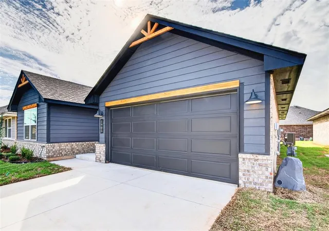 Photo 3 of Single family home for sale at 1905 Sage Valley Ter, Yukon, OK 73099 | MLS# 1236197 | Listing updated on 2026-10-22