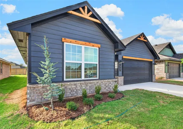 Photo 4 of Single family home for sale at 1905 Sage Valley Ter, Yukon, OK 73099 | MLS# 1236197 | Listing updated on 2026-10-22