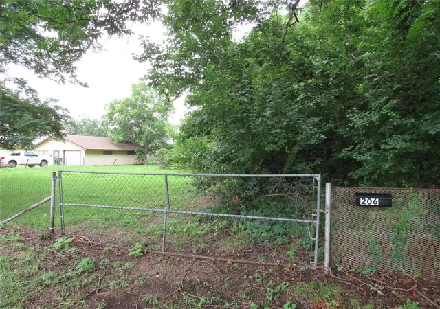Homes for sale in Pauls Valley, OK | 206 Washington, Pauls Valley, OK 73075 | MLS# 1236200