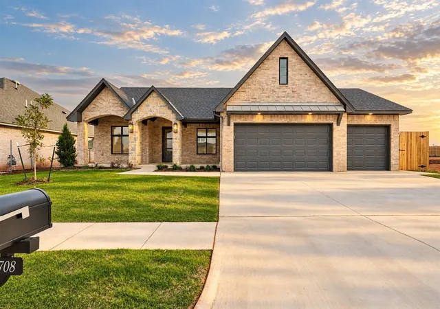 Single family home for sale at 6708 NW 144th Circle, Oklahoma City, OK 73134 | MLS# 1236201