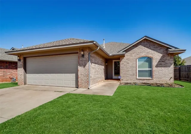 Photo 1 of Single family home for sale at 2921 Nw 181st Street, Edmond, OK 73012 | MLS# 1236210 | Listing updated on 2026-10-07