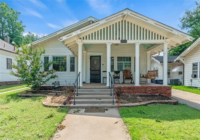 2nd image of 1108 S Hoff Ave, El Reno, OK 73036 | MLS# 1236217