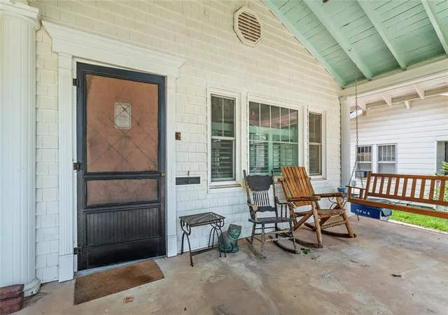 Photo 4 of Single family home for sale at 1108 S Hoff Ave, El Reno, OK 73036 | MLS# 1236217 | Listing updated on 2026-10-05