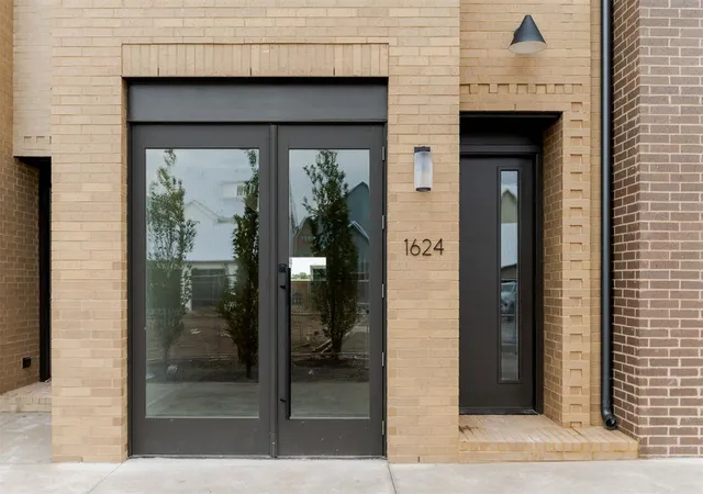 Photo 2 of Townhouse for sale at 1624 Spoke St, Oklahoma City, OK 73108 | MLS# 1236234 | Listing updated on 2026-10-07
