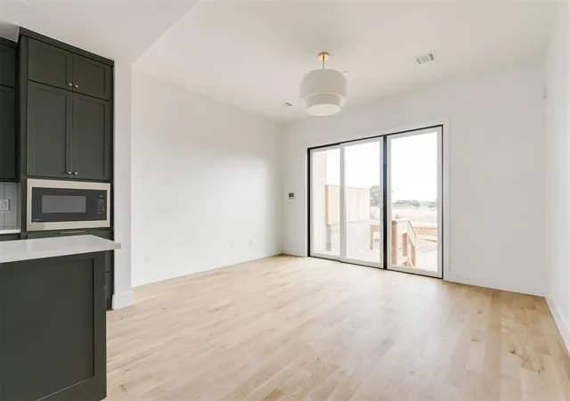 Photo 4 of Townhouse for sale at 1624 Spoke St, Oklahoma City, OK 73108 | MLS# 1236234 | Listing updated on 2026-10-07