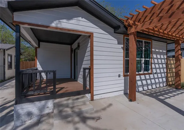 Photo 2 of Multi family home for sale at 1137 N Brauer Ave, Oklahoma City, OK 73106 | MLS# 1236239 | Listing updated on 2026-06-25