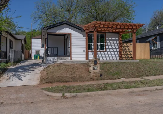 Photo 3 of Multi family home for sale at 1137 N Brauer Ave, Oklahoma City, OK 73106 | MLS# 1236239 | Listing updated on 2026-06-25