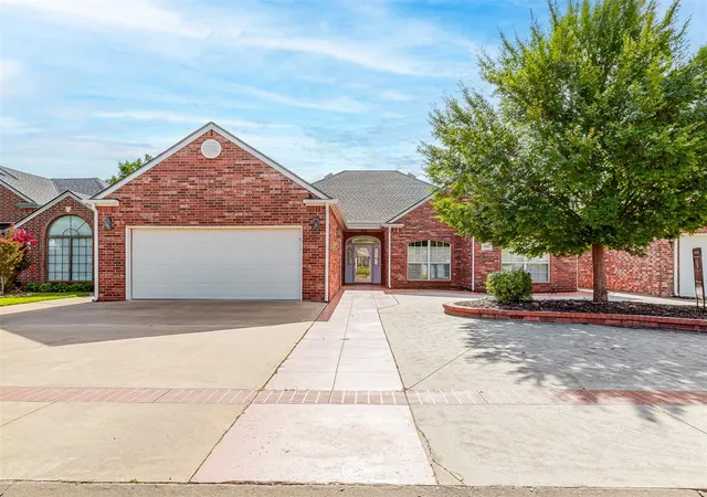 Homes for sale in Kingfisher, OK | 1205 Regency Ct, Kingfisher, OK 73750 | MLS# 1236240