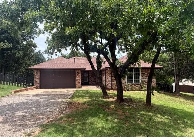 Homes for sale in Edmond, OK | 8416 Huckleberry Rd, Edmond, OK 73034 | MLS# 1236250