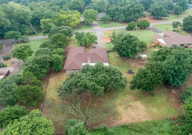 Homes for sale in Edmond, OK | 8416 Huckleberry Rd, Edmond, OK 73034 | MLS# 1236250