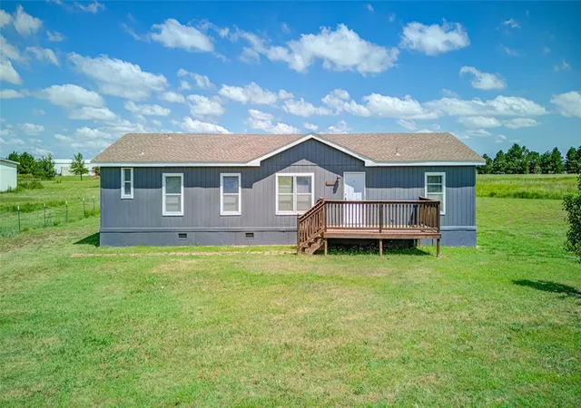 1st image of 16490 Sunridge Dr, Yukon, OK 73099 | MLS# 1236252