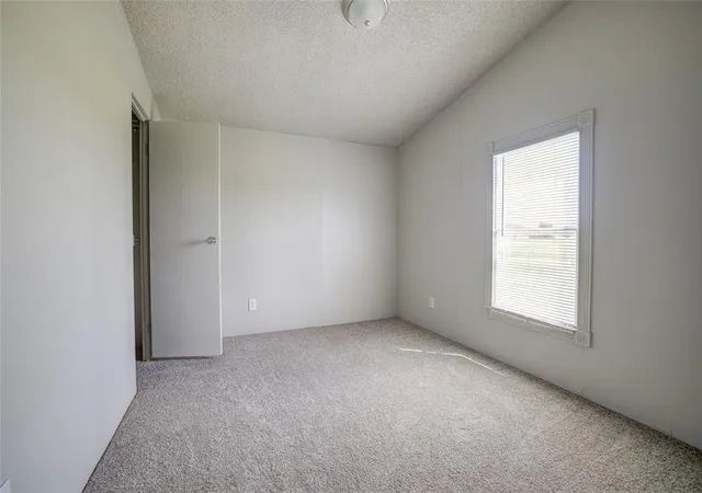 29th image of 16490 Sunridge Dr, Yukon, OK 73099 | MLS# 1236252
