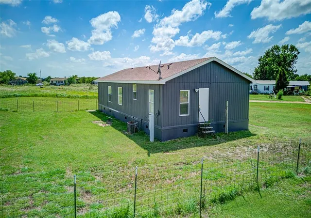 4th image of 16490 Sunridge Dr, Yukon, OK 73099 | MLS# 1236252