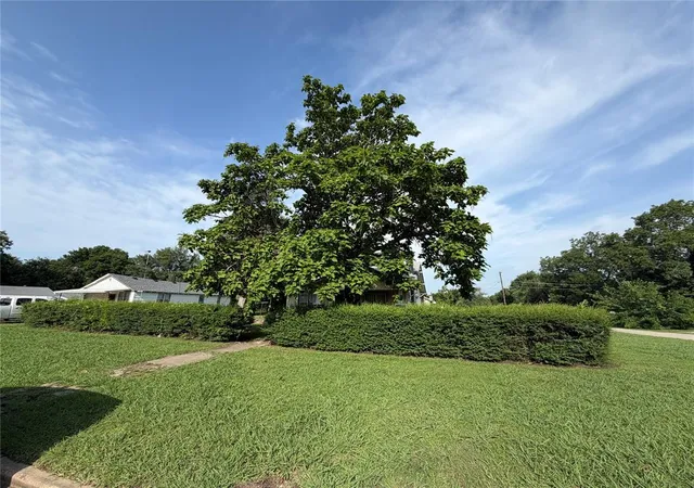Homes for sale in Wewoka, OK | 501 E Seminole Ave, Wewoka, OK 74884 | MLS# 1236255
