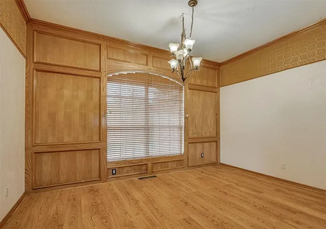 Photo 4 of Sale Pending at 11508 Randwick Dr, Oklahoma City, OK 73162 | MLS# 1236258 | Listing updated on 2026-08-19