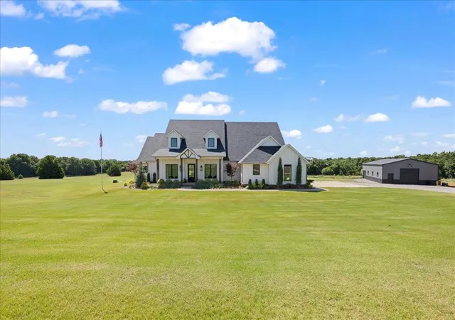 2nd image of 2548 S Sara Ave, Blanchard, OK 73010 | MLS# 1236261