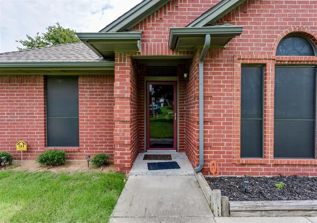 Photo 3 of Single family home for sale at 580 S Texas Ave, Oklahoma City, OK 73130 | MLS# 1236264 | Listing updated on 2026-07-28