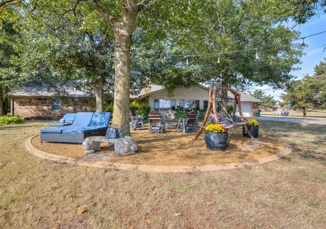 3rd image of 7025 S Cimarron Rd, Yukon, OK 73099 | MLS# 1236294