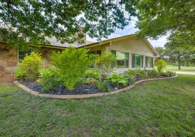 4th image of 7025 S Cimarron Rd, Yukon, OK 73099 | MLS# 1236294