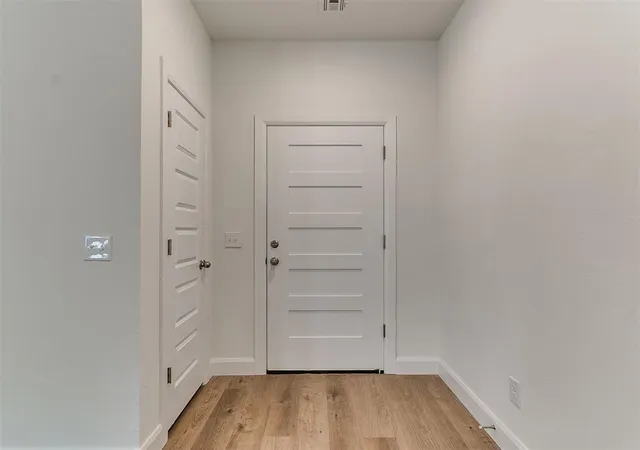 4th image of 925 Hazy Brk Cir, Chickasha, OK 73018 | MLS# 1236295