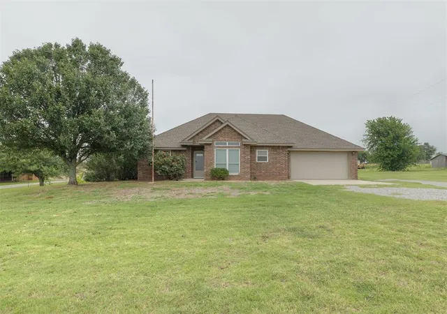 Homes for sale in Blanchard, OK | 2384 County Road 1270, Blanchard, OK 73010 | MLS# 1236299